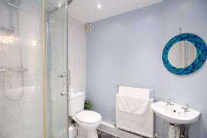 Jack & Jill Shower Room- click for photo gallery
